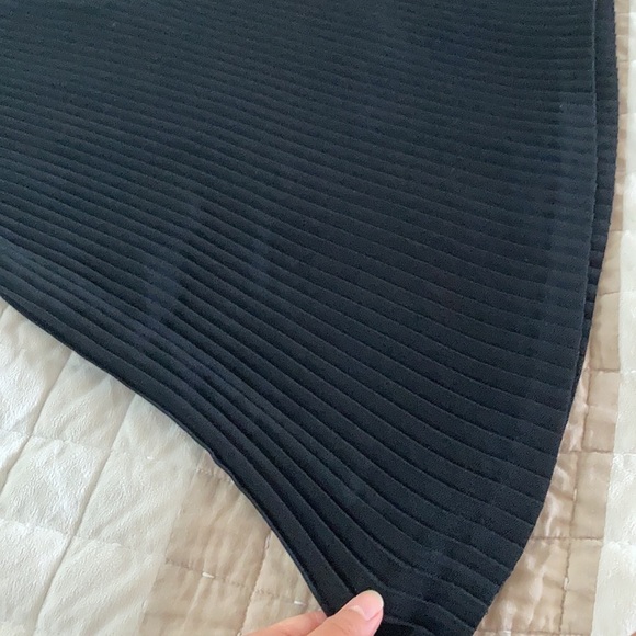 item…VINTAGE Pleated Black Maxi Skirt - Picture 4 of 4